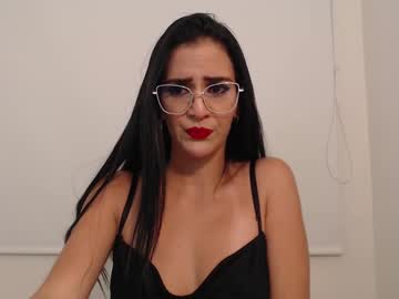 _mia_queen2