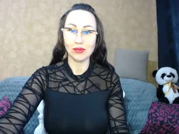milfbrunet
