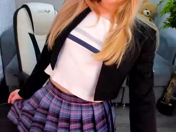 nellie_coy_