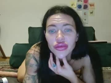 ellie_roxy