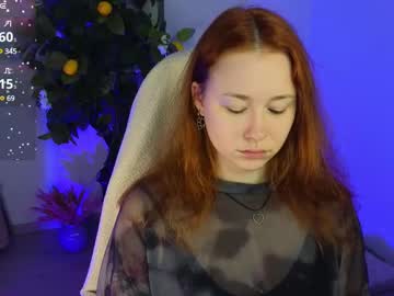 chloe_nnaked