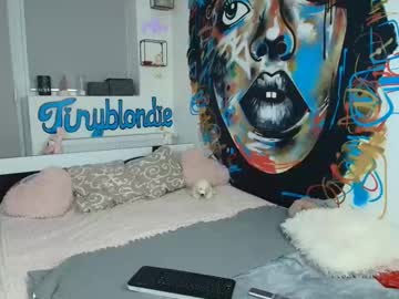 tiny_blondiexxx