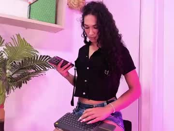chloee_adams_