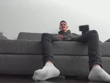 Profile of feet__men