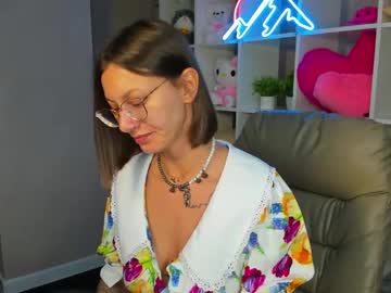 Profile of esther_lewiss