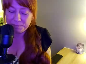 Profile of tittystarot
