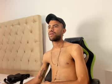 Profile of adri_sexboy229