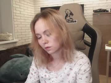 lucy_mirror