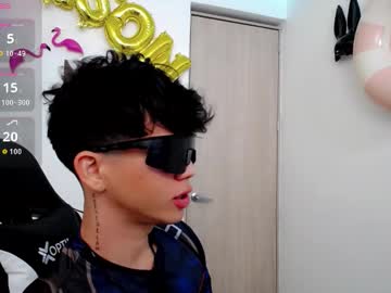 kiss_whitee