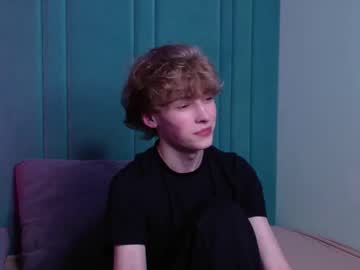 Profile of curlytwinkboy