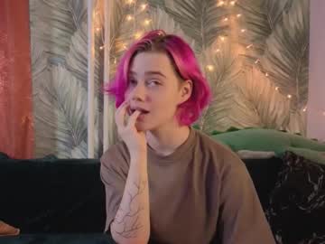 Profile of kittenishe