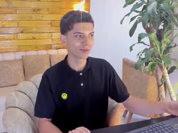 Profile of prettyboyy_13