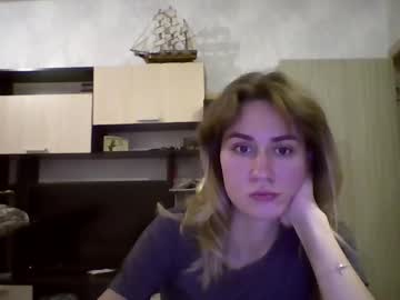 Profile of maybellebombich