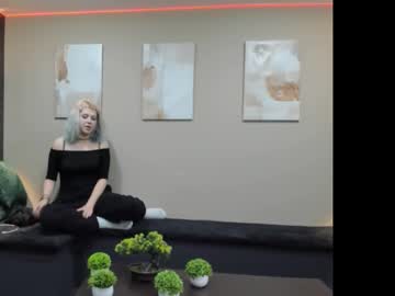 Profile of holy__lolli88