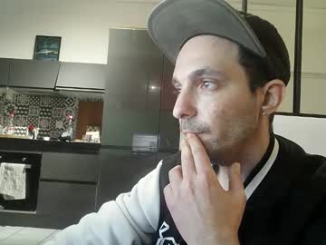 Profile of feetamiiin