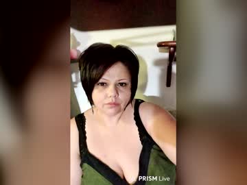 Profile of amputee_woman