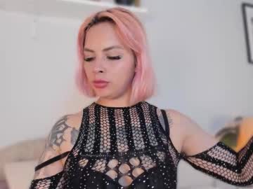 Profile of scarleetbunny