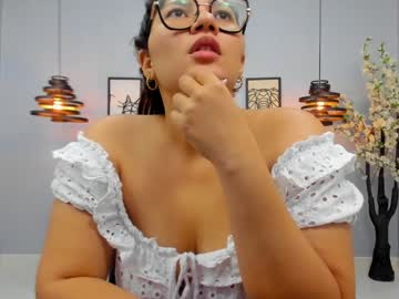 Profile of mia_curvyy
