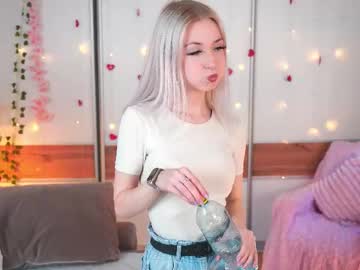 machellehollenback