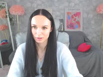 nicolemerz