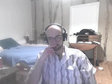 Profile of plsmakemynight