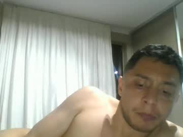 Profile of petitl4tino