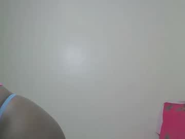 Profile of foxyatmidnite