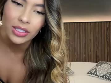 sary_hott1