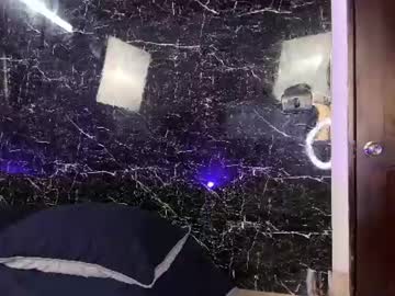 nina_hazee_