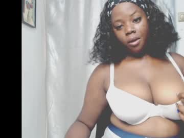 ebony_xxplum