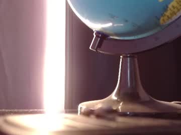 chloe_hiil