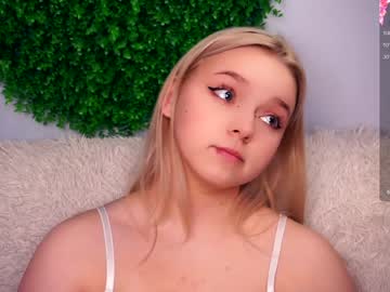 Emelianae December 17, 2024 Chaturbate stream image