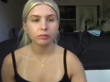 Miariver December 17, 2024 Chaturbate stream image