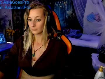 Yoursecretgirlfriend963 December 17, 2024 Chaturbate stream image