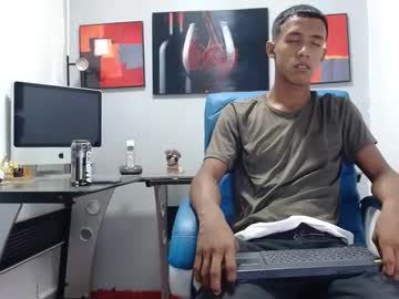 Alejandro_Cazas21 December 17, 2024 Chaturbate stream image
