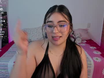 Charlotte_Blass stream photo from December 17, 2024