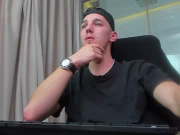Leoisaiah stream photo from December 17, 2024