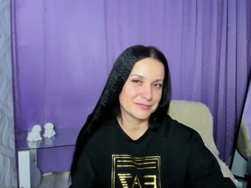 Paulinnee_ December 17, 2024 Chaturbate stream image