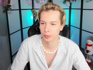 Fantasticsmile December 17, 2024 Chaturbate stream image