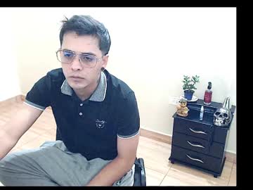 Jeronimo_1998 December 17, 2024 Chaturbate stream image