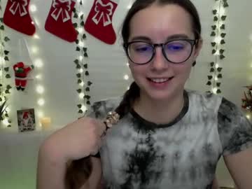 Yours_Piece_Of_Happiness_ December 17, 2024 Chaturbate stream image