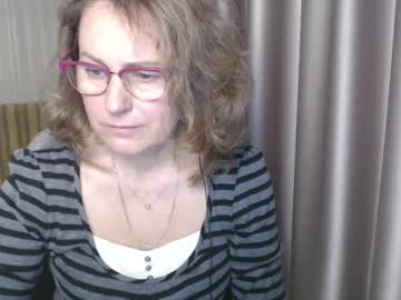 Lauraoven1 stream photo from December 17, 2024