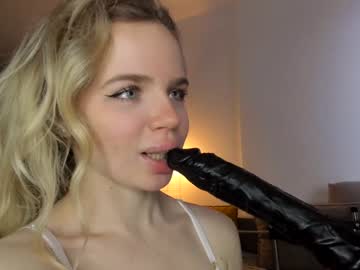 Stella_Vans December 17, 2024 Chaturbate stream image