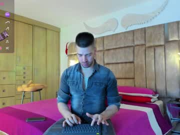 Peter_And_Wily December 17, 2024 Chaturbate stream image
