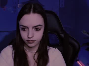 Iriscline December 17, 2024 Chaturbate stream image