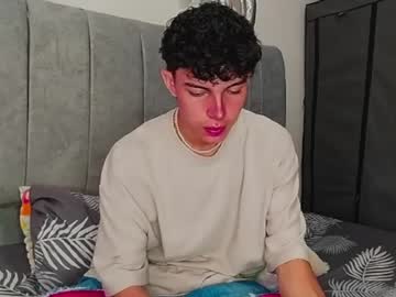 John_Vichenso December 17, 2024 Chaturbate stream image
