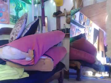 Laye19 December 17, 2024 Chaturbate stream image