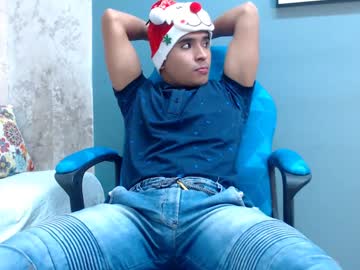 Dayro_Wilsen December 17, 2024 Chaturbate stream image