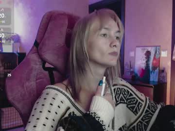 Crstl_Cstls_Glm December 17, 2024 Chaturbate stream image