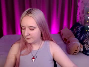Elovinora December 17, 2024 Chaturbate stream image